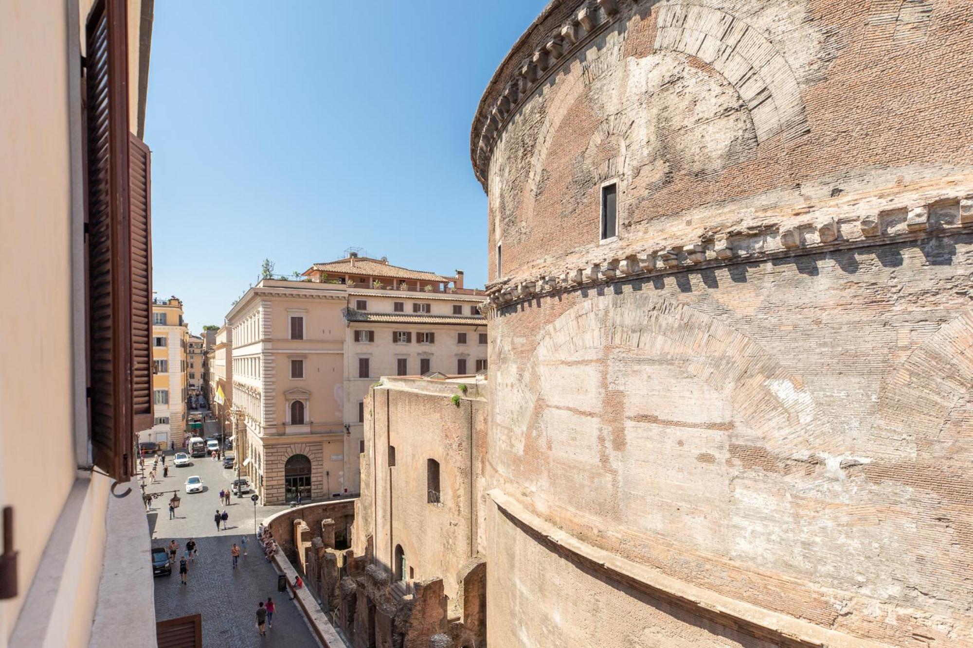 Iflat Pantheon At Your Feet *